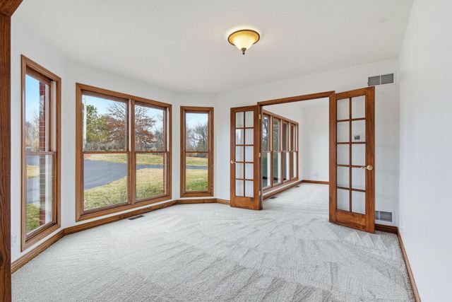 18302 HUNTERS RIDGE CT., Boonville, MO 65233