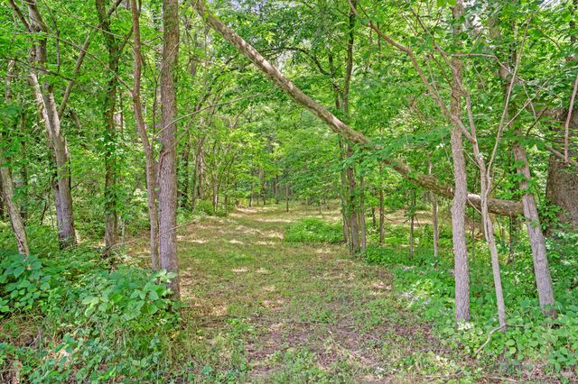 18302 HUNTERS RIDGE CT., Boonville, MO 65233