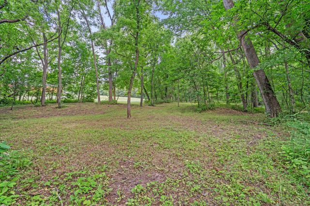 18302 HUNTERS RIDGE CT., Boonville, MO 65233