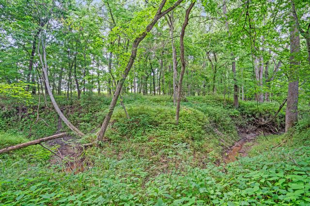 18302 HUNTERS RIDGE CT., Boonville, MO 65233