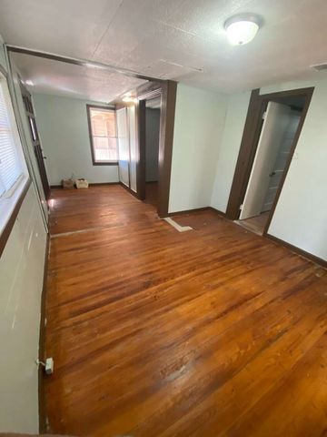 424 W B Ave, Kingsville, TX 78363