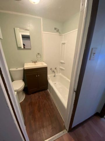 424 W B Ave, Kingsville, TX 78363