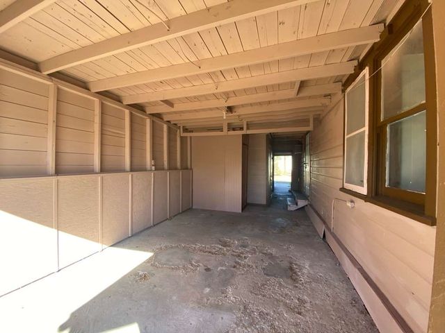 424 W B Ave, Kingsville, TX 78363