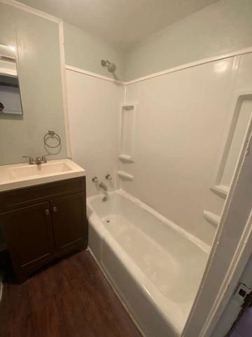 424 W B Ave, Kingsville, TX 78363