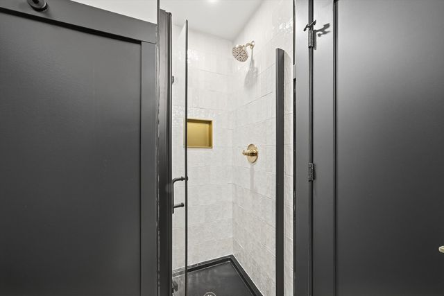 7725 Sawyer Road, Darien, IL 60561