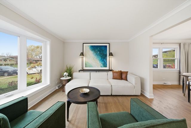 7725 Sawyer Road, Darien, IL 60561