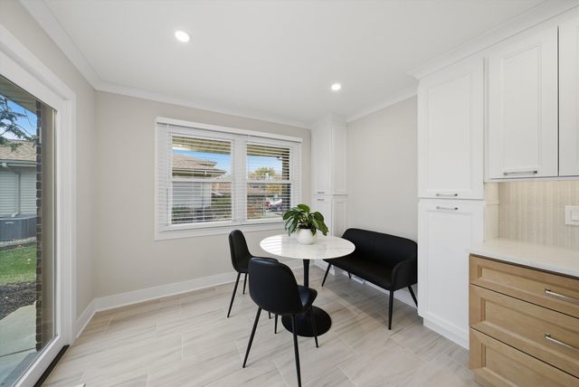 7725 Sawyer Road, Darien, IL 60561