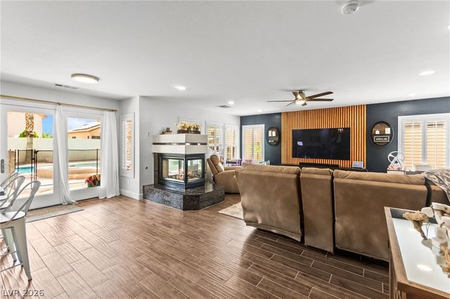 8213 Fawn Heather Court, Las Vegas, NV 89149