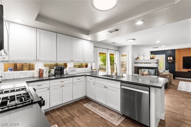 8213 Fawn Heather Court, Las Vegas, NV 89149