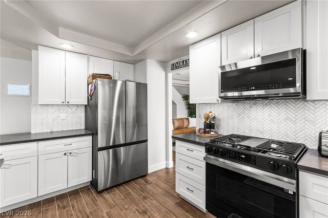 8213 Fawn Heather Court, Las Vegas, NV 89149