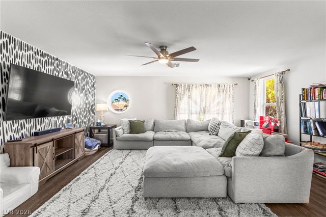 8213 Fawn Heather Court, Las Vegas, NV 89149