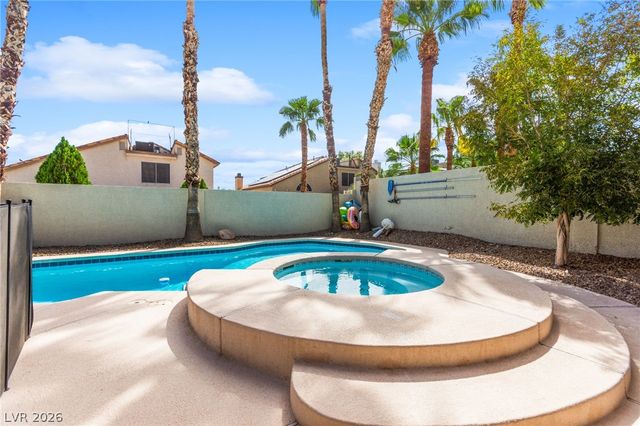 8213 Fawn Heather Court, Las Vegas, NV 89149