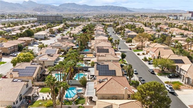8213 Fawn Heather Court, Las Vegas, NV 89149