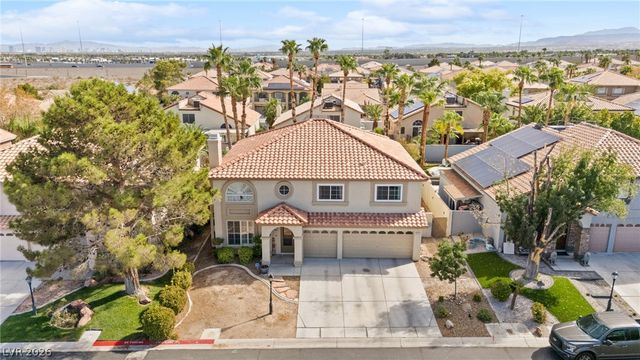 8213 Fawn Heather Court, Las Vegas, NV 89149