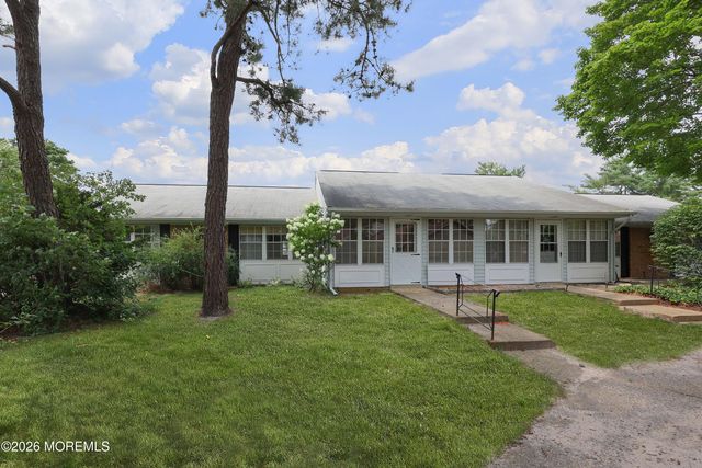51A Cambridge Circle, Manchester, NJ 08759
