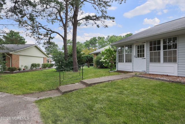 51A Cambridge Circle, Manchester, NJ 08759