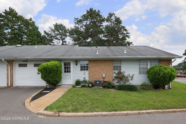51A Cambridge Circle, Manchester, NJ 08759