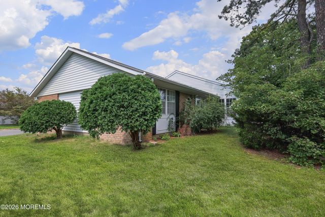 51A Cambridge Circle, Manchester, NJ 08759