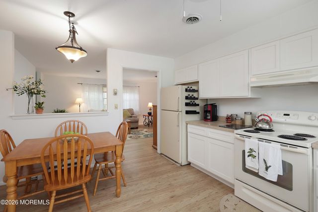 51A Cambridge Circle, Manchester, NJ 08759