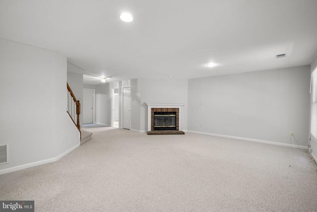 6631 THURLTON DR, Alexandria, VA 22315