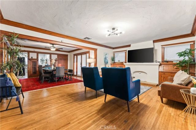 736 Redonde Avenue, Long Beach, CA 90804