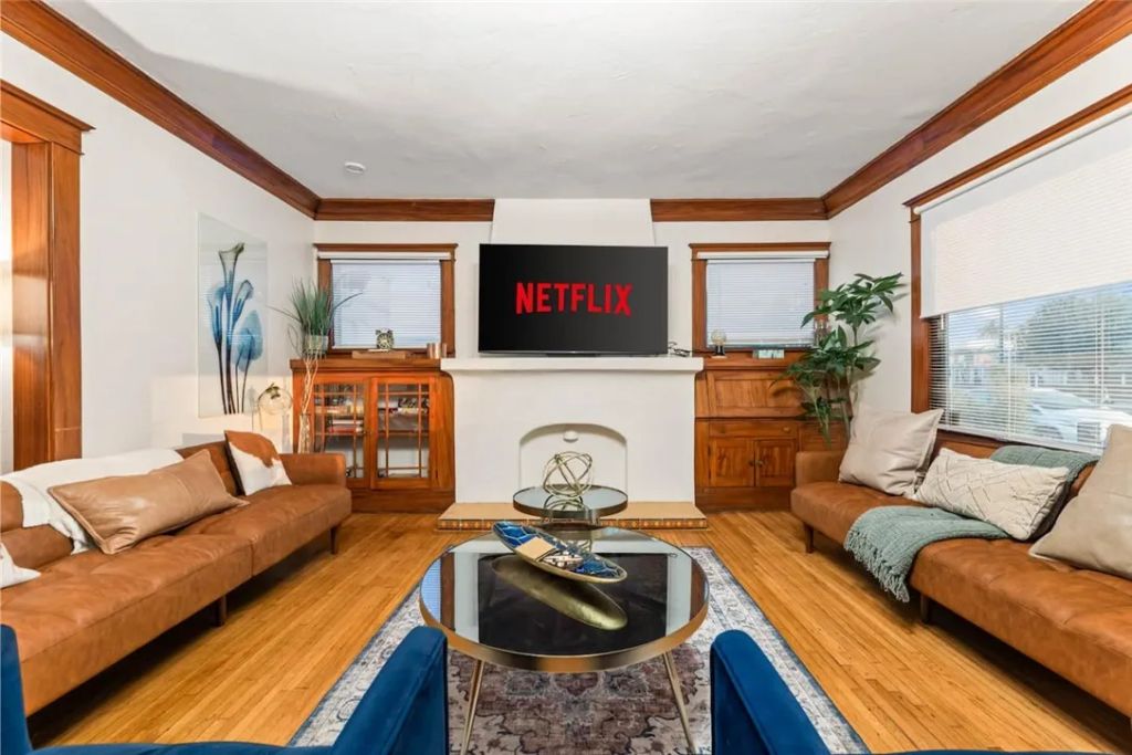 736 Redonde Avenue, Long Beach, CA 90804