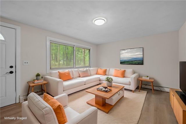 30 Hollywood Avenue, Coventry, RI 02816