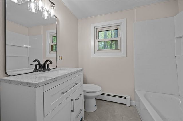 30 Hollywood Avenue, Coventry, RI 02816