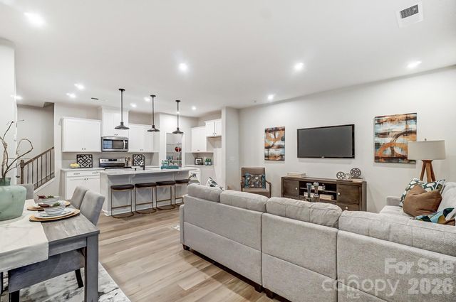 3822 Cheyney Park Drive, Charlotte, NC 28269