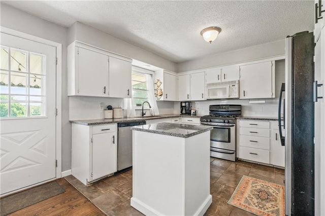 107 N 80 Terrace, Kansas City, KS 66111