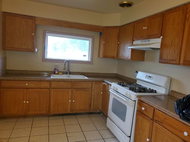16123 JUSTINE Street, Markham, IL 60428