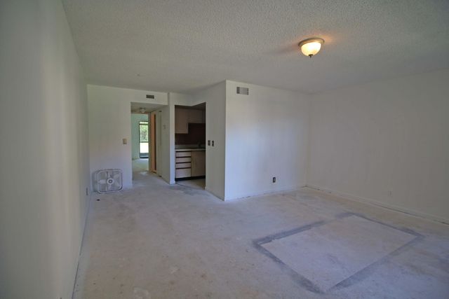 450 SW South River Drive 104, Stuart, FL 34997