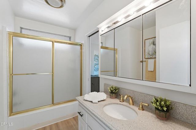 3126 Henrietta Avenue, La Crescenta, CA 91214