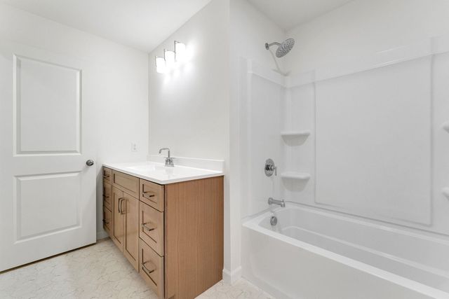 10 Dogwood Circle 10 Barton Plan, Milton, VT 05468