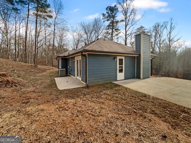 3208 Navajo Circle, Gainesville, GA 30501