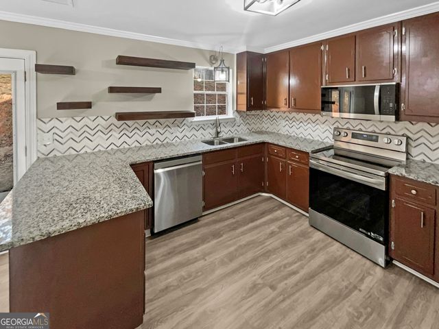 3208 Navajo Circle, Gainesville, GA 30501