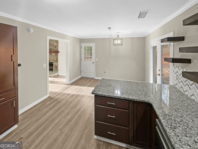 3208 Navajo Circle, Gainesville, GA 30501