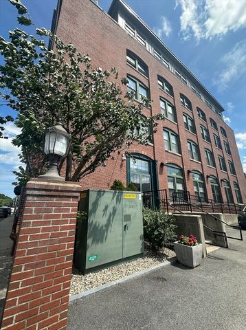 881 E 1st Street 107, Boston, MA 02127
