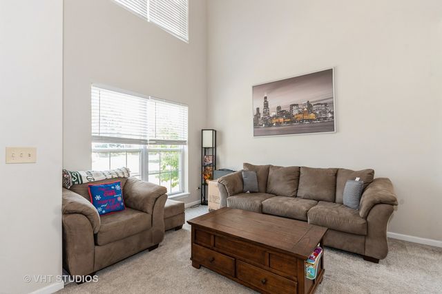 1811 Prairie Ridge Drive, Plainfield, IL 60586