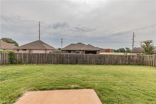 3007 SW Gumleaf Road, Bentonville, AR 72713