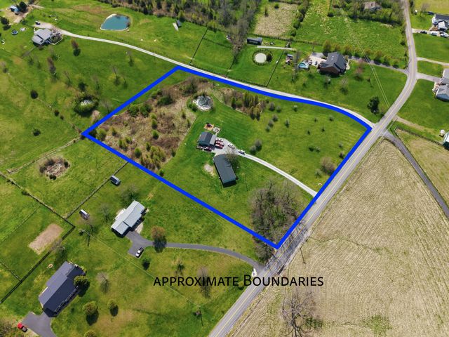 500 Sparrow Lane, Harrodsburg, KY 40330