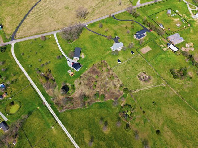 500 Sparrow Lane, Harrodsburg, KY 40330