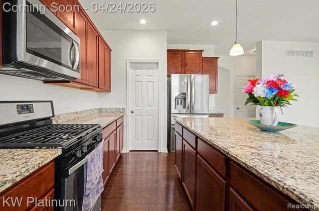 55321 Demaret Drive, Macomb, MI 48042