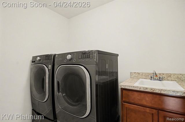 55321 Demaret Drive, Macomb, MI 48042