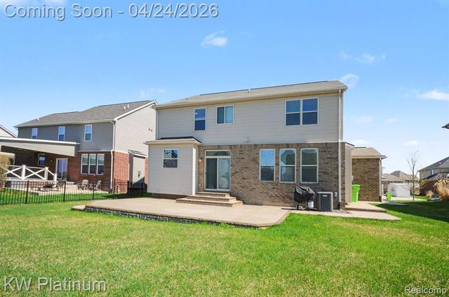 55321 Demaret Drive, Macomb, MI 48042