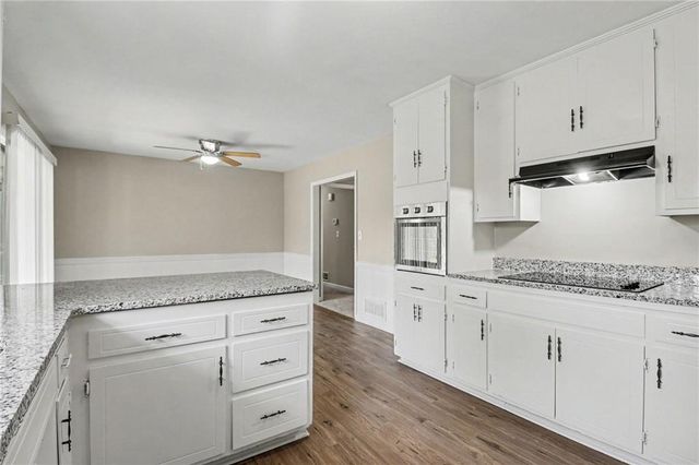 5139 Presley Drive, Flowery Branch, GA 30542