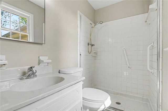 5139 Presley Drive, Flowery Branch, GA 30542