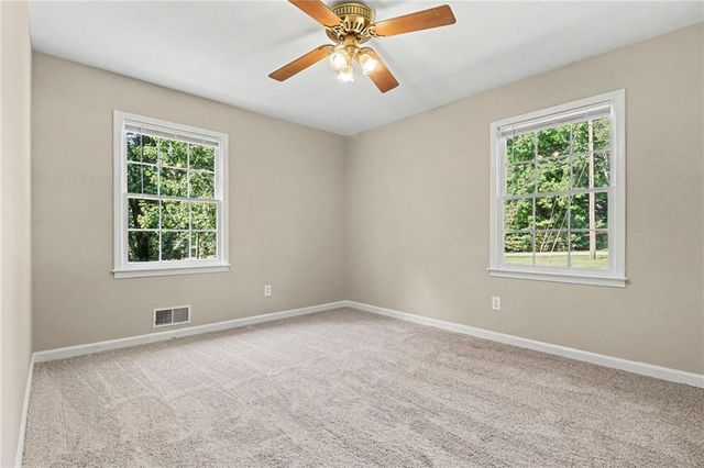 5139 Presley Drive, Flowery Branch, GA 30542