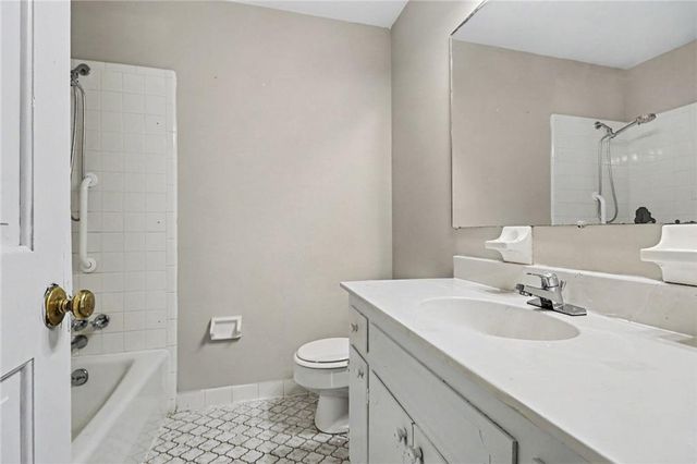 5139 Presley Drive, Flowery Branch, GA 30542