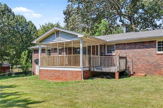 5139 Presley Drive, Flowery Branch, GA 30542